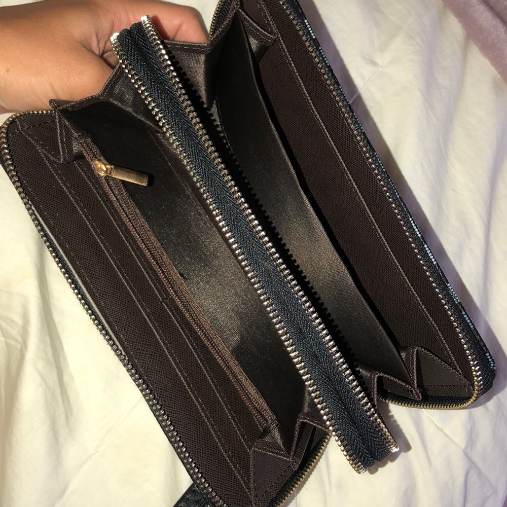Wallet - Picture 2 of 3